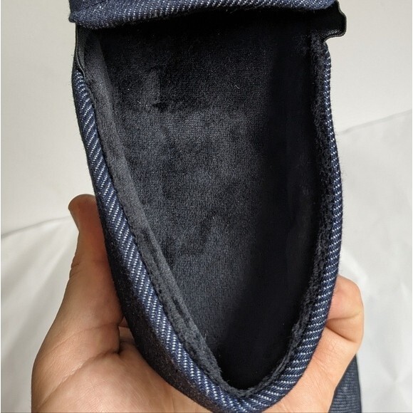 True Religion Navy Red Slip on Fleece Lined Slippers Men's size 7-8 - Picture 6 of 7